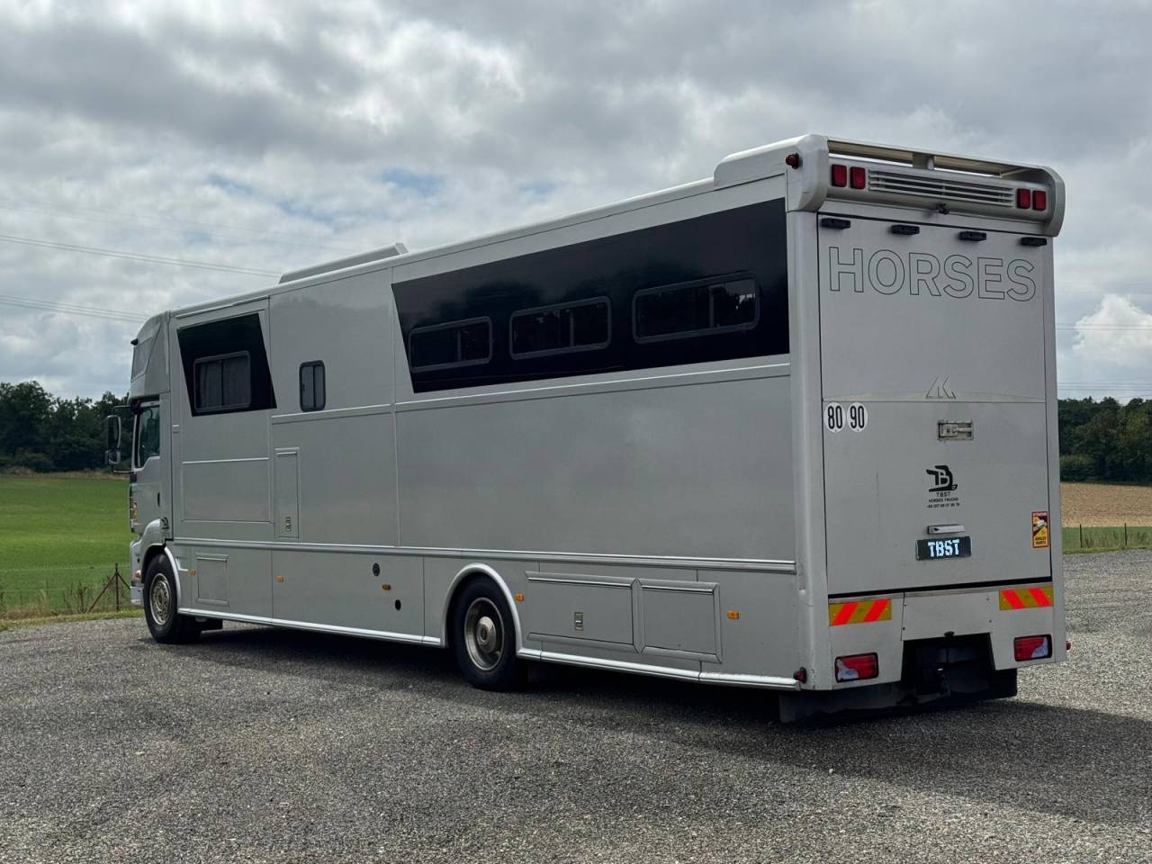 Camión para caballos Man AK 2007 De segunda mano