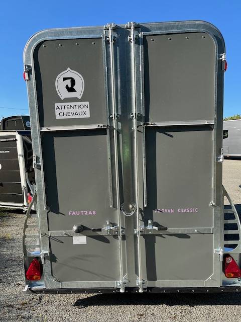 Van caballos Fautras provan 2 Caballos 2025 Nuevo