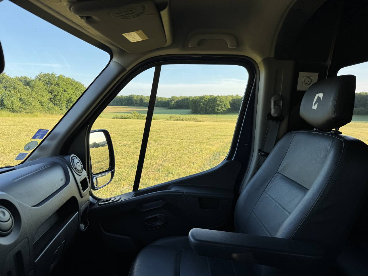 Furgoneta para caballos Theault Proteo Switch 5 places 2020 De segunda mano