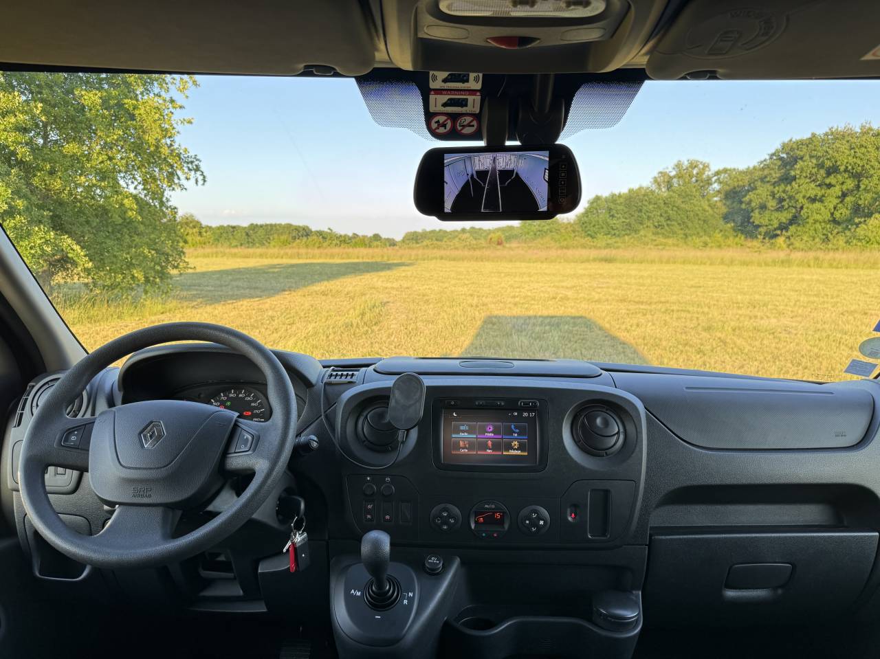 Furgoneta para caballos Theault Proteo Switch 5 places 2020 De segunda mano