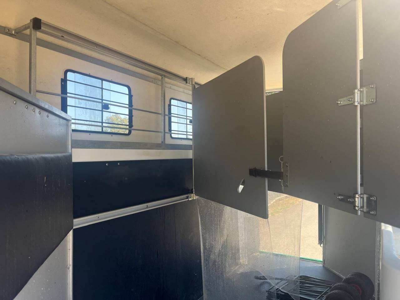 Van caballos Fautras  3 Caballos 2024 De segunda mano