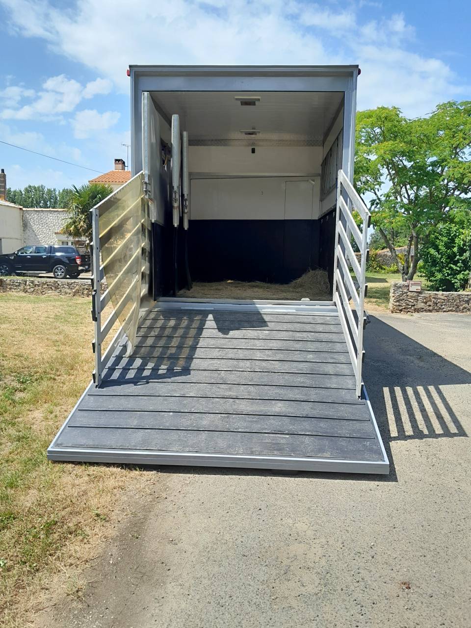 Camión para caballos Man  2017 De segunda mano