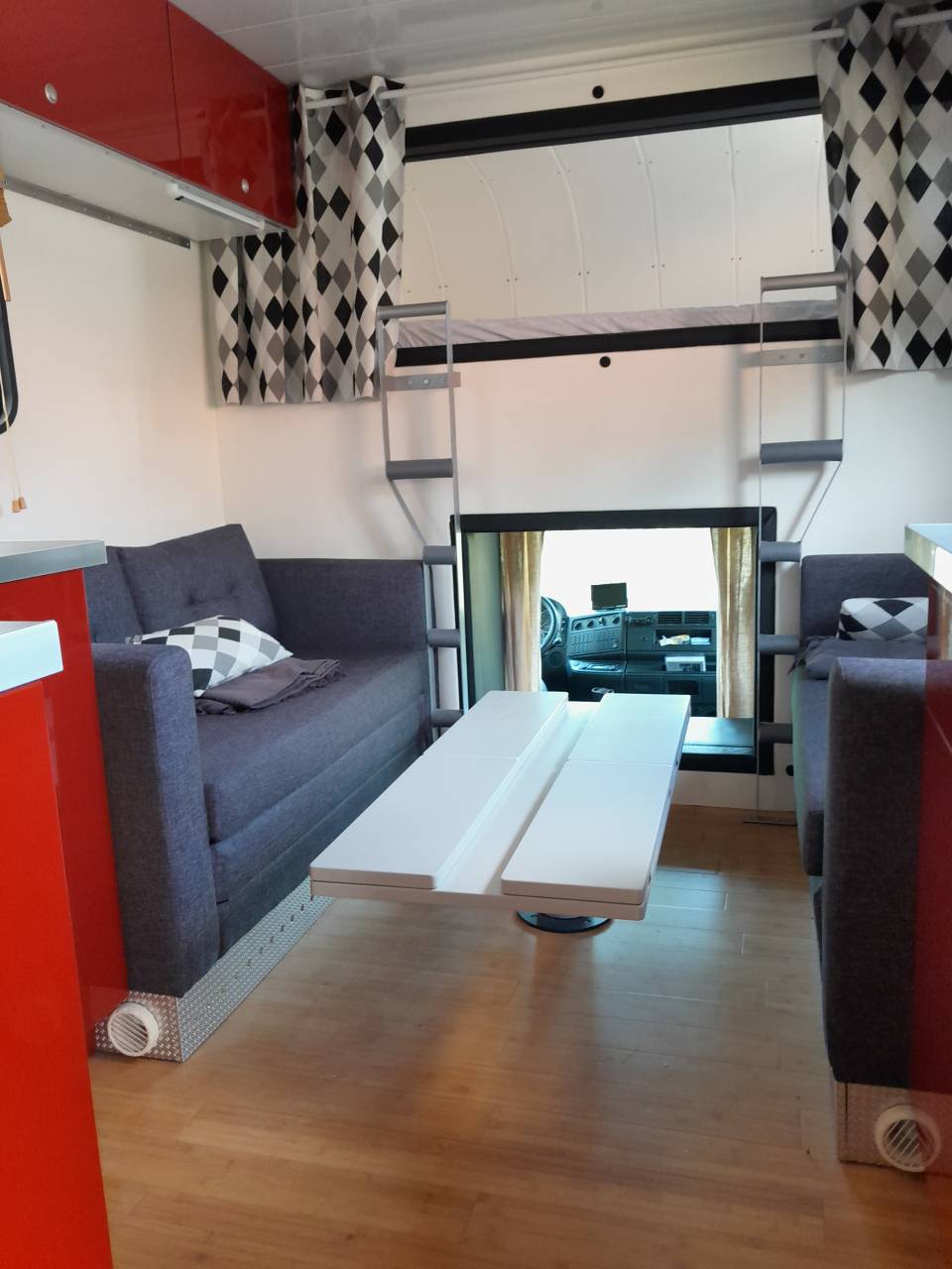 Camión para caballos Man  2017 De segunda mano