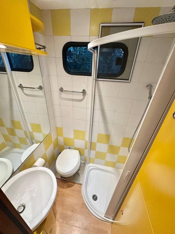 Camión para caballos Trans Box eurocargo  2006 De segunda mano