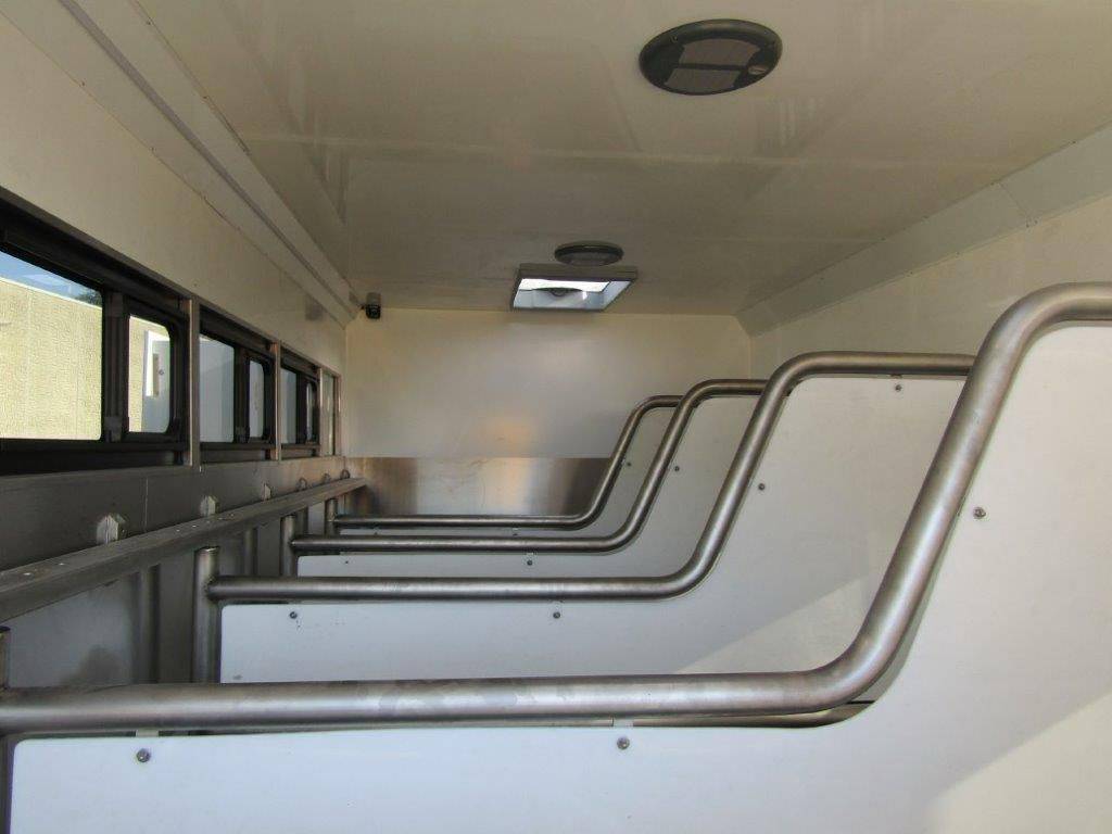 Camión para caballos Iveco pop et push out  2007 De segunda mano