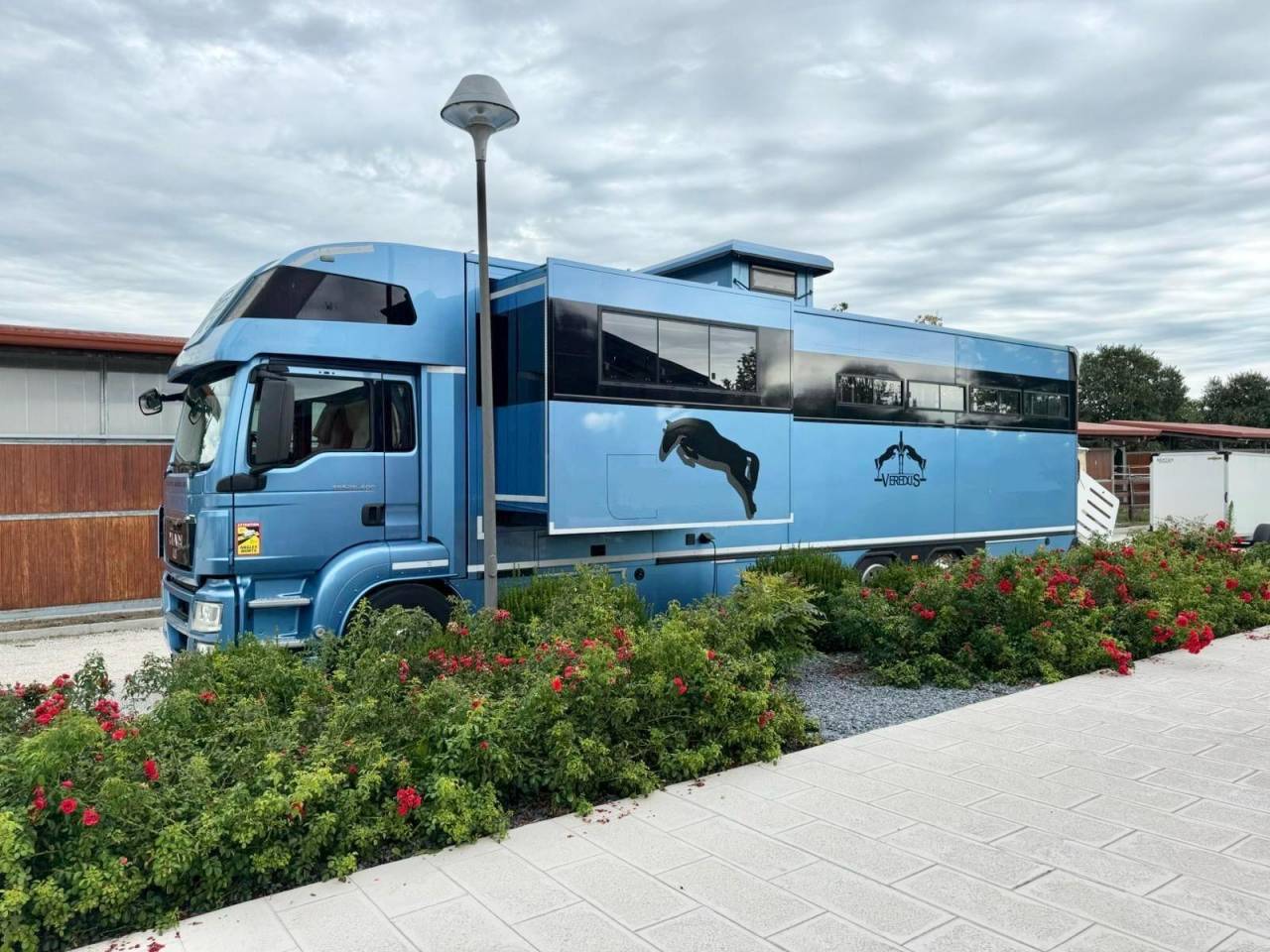 Camión para caballos Krismar pop et push out 2012 De segunda mano