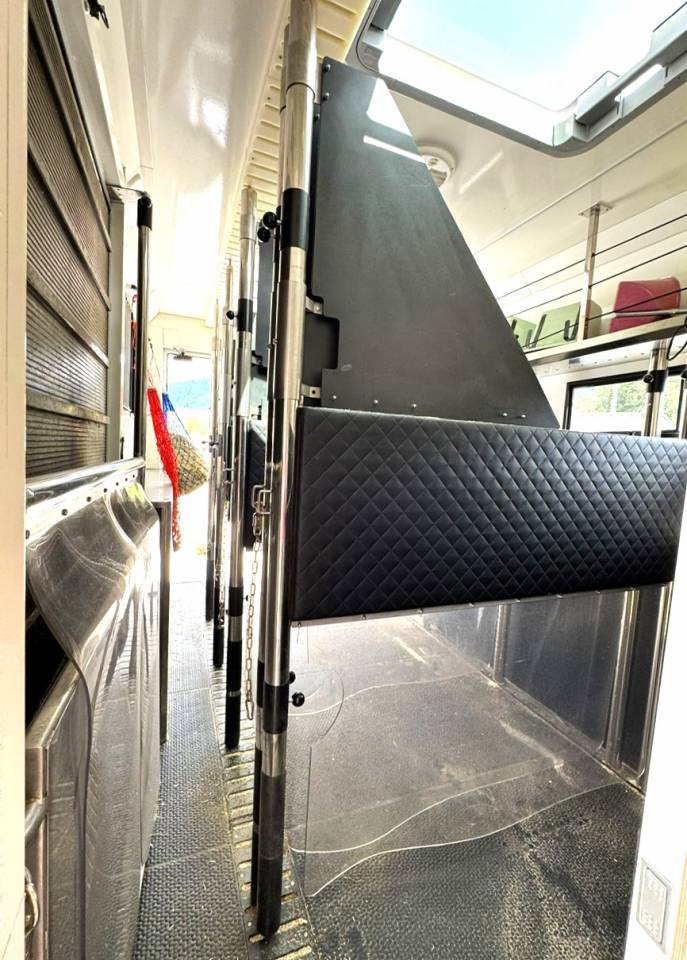 Camión para caballos Otra marca VOLVO 0 De segunda mano