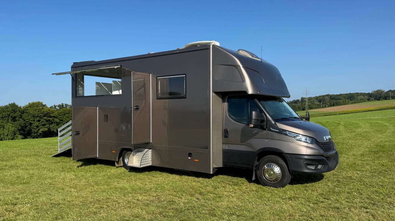 Camión para caballos Iveco IVECO 0 De segunda mano