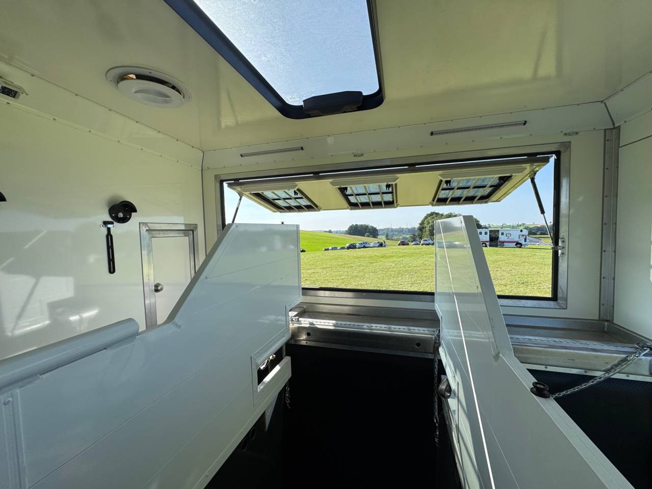 Camión para caballos Iveco IVECO 0 De segunda mano