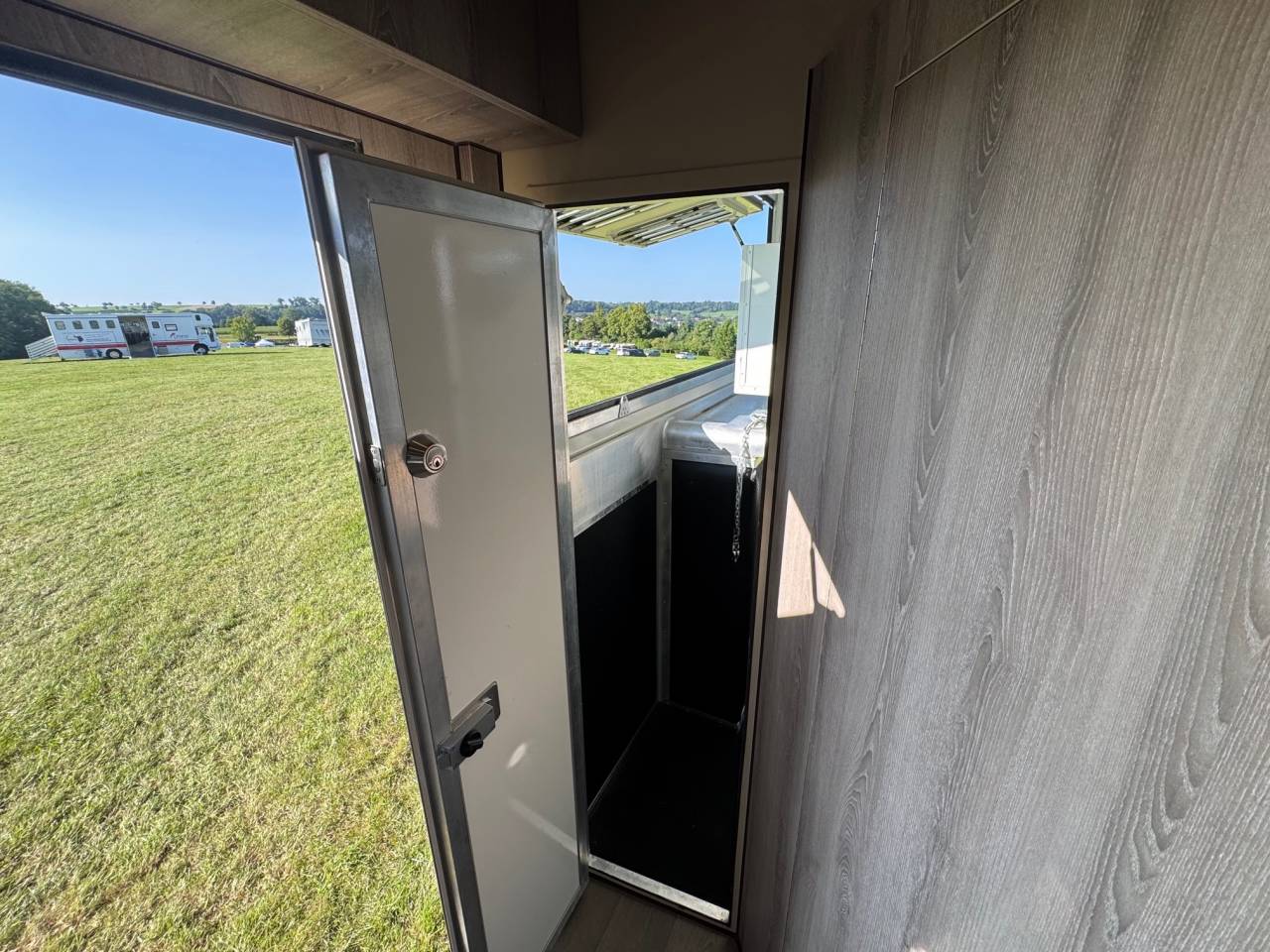 Camión para caballos Iveco IVECO 0 De segunda mano