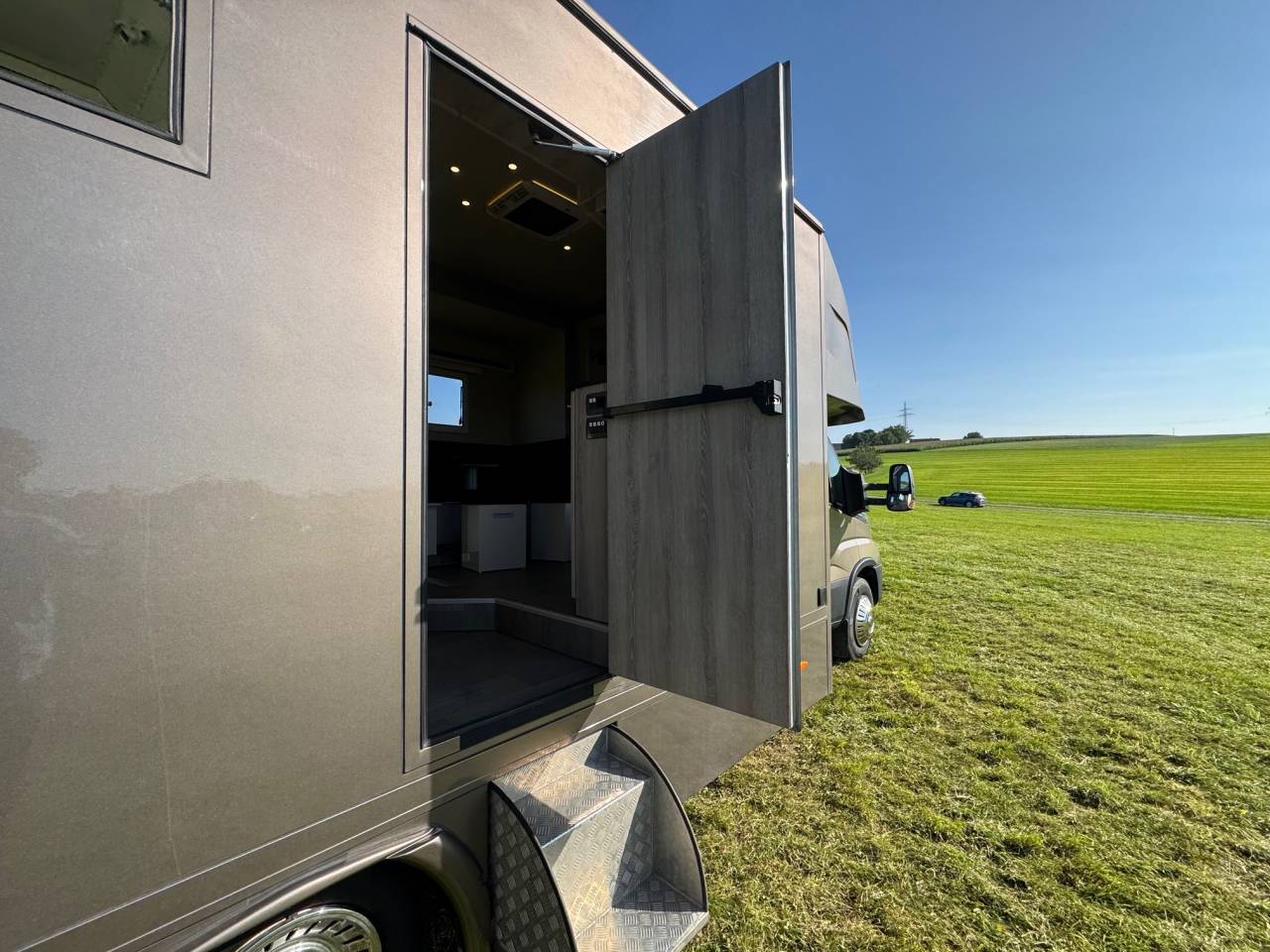 Camión para caballos Iveco IVECO 0 De segunda mano