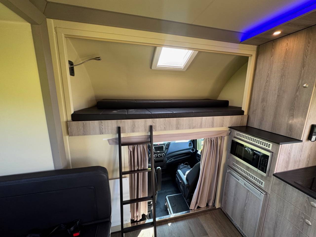 Camión para caballos Iveco IVECO 0 De segunda mano