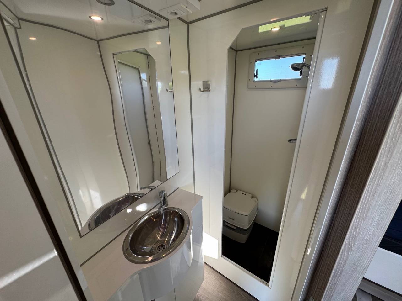 Camión para caballos Iveco IVECO 0 De segunda mano