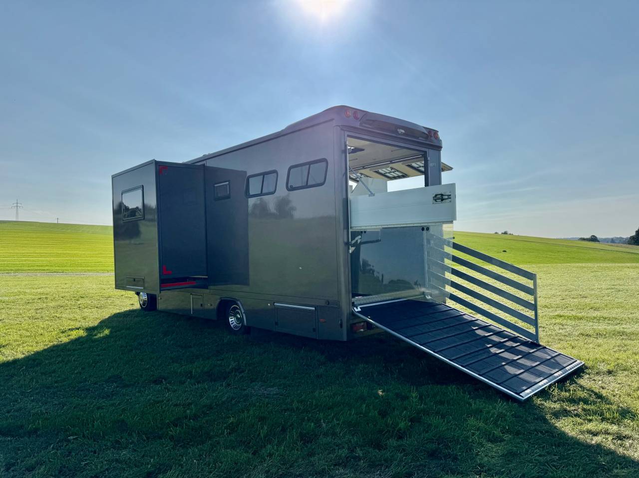 Camión para caballos Iveco IVECO 0 De segunda mano