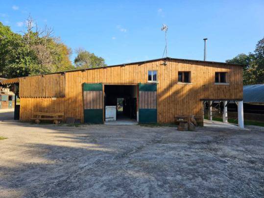 Cuadra de propietarios En venta Oise