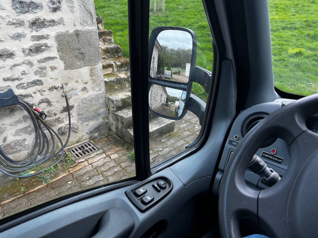 Furgoneta para caballos Iveco IVECO 35C18 / Semi Remorque VOW 2010 De segunda mano