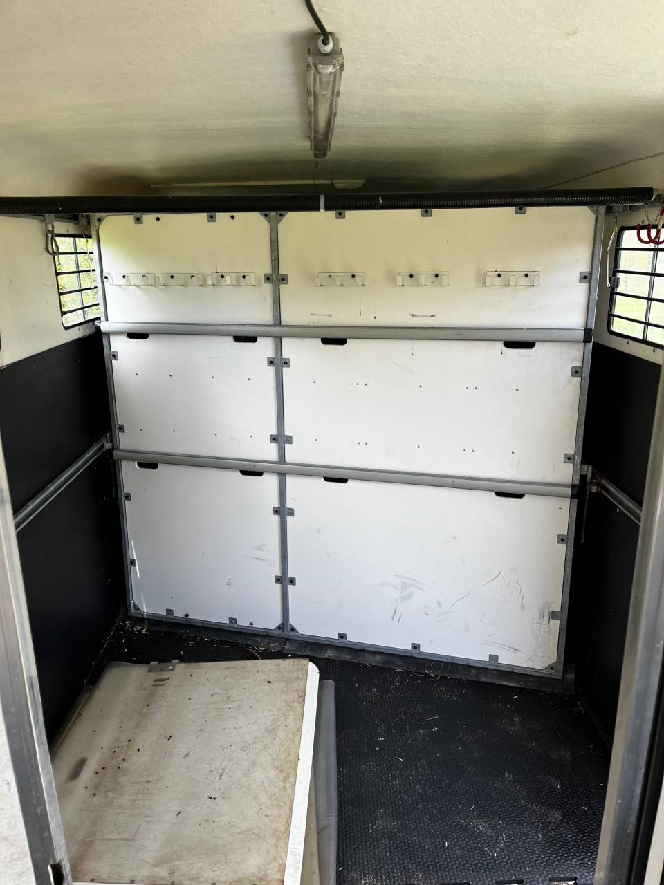 Furgoneta para caballos Iveco IVECO 35C18 / Semi Remorque VOW 2010 De segunda mano