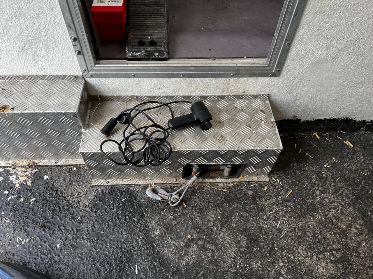 Furgoneta para caballos Iveco IVECO 35C18 / Semi Remorque VOW 2010 De segunda mano