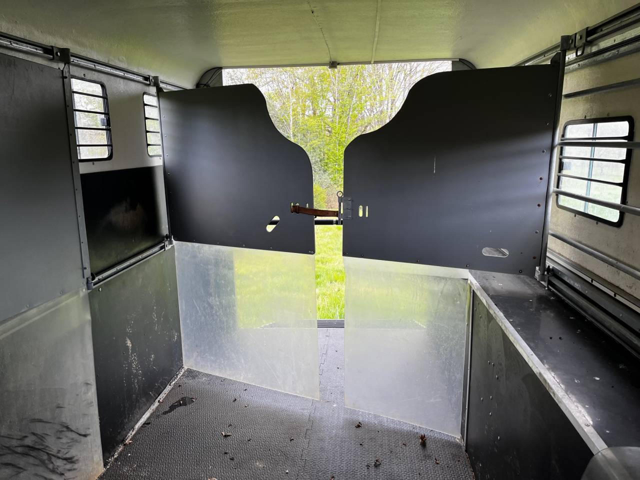 Furgoneta para caballos Iveco IVECO 35C18 / Semi Remorque VOW 2010 De segunda mano