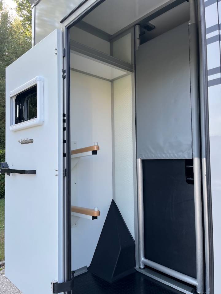 Furgoneta para caballos Otra marca PEUGEOT 0 Nuevo