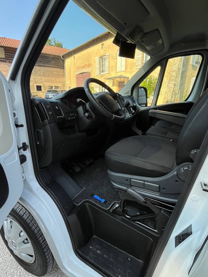 Furgoneta para caballos Otra marca PEUGEOT 0 Nuevo