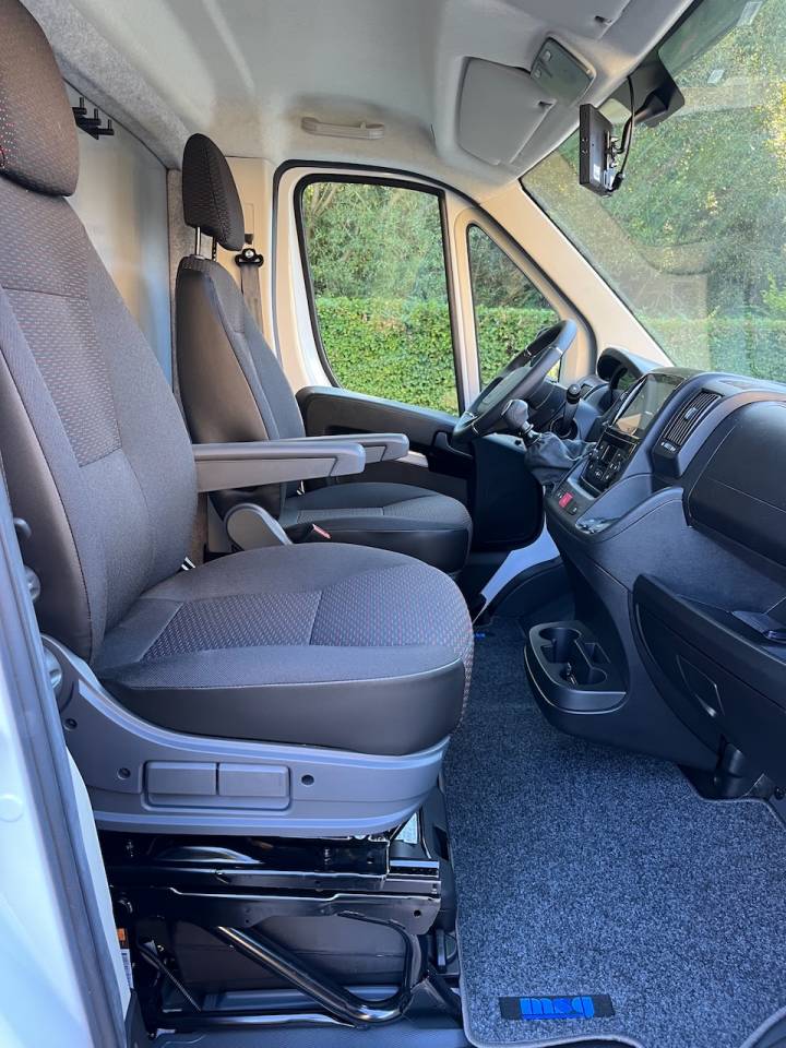 Furgoneta para caballos Otra marca PEUGEOT 0 Nuevo