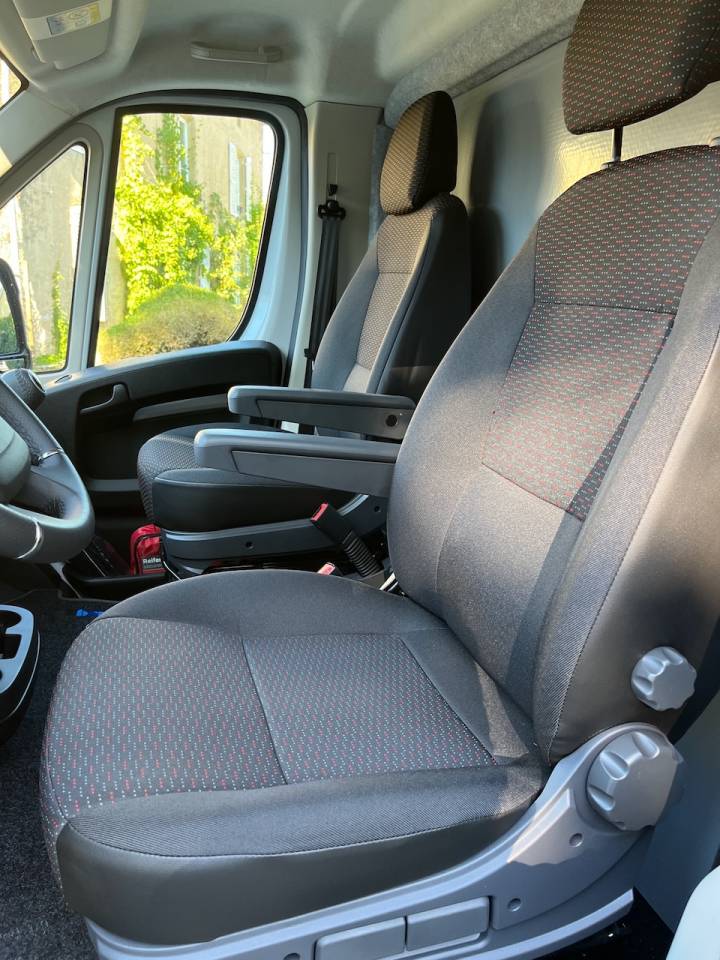 Furgoneta para caballos Otra marca PEUGEOT 0 Nuevo