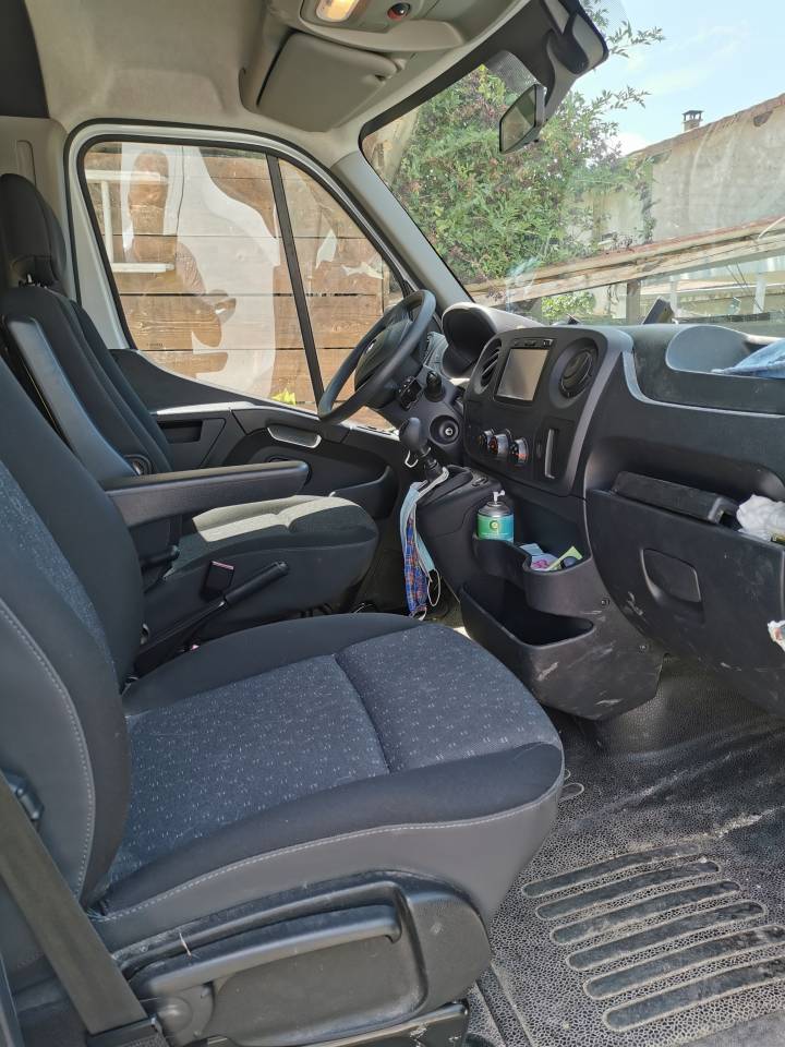 Furgoneta para caballos Cavalcar opel movano 2020 De segunda mano