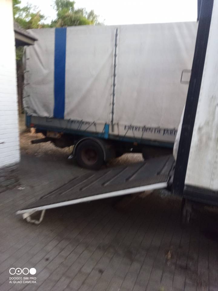 Furgoneta para caballos Daf DAF 400 1993 De segunda mano