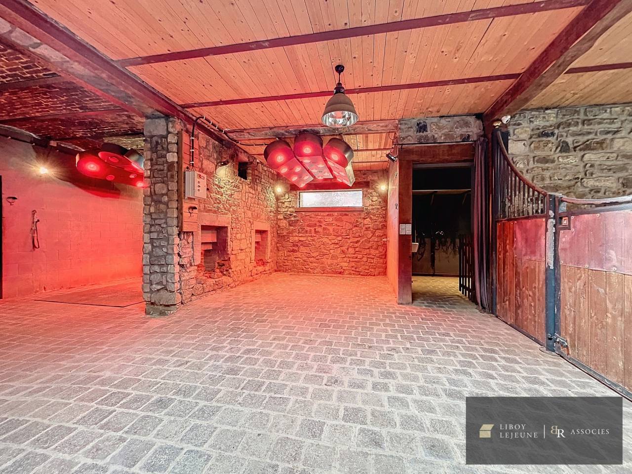 Granja ecuestre En venta Namur