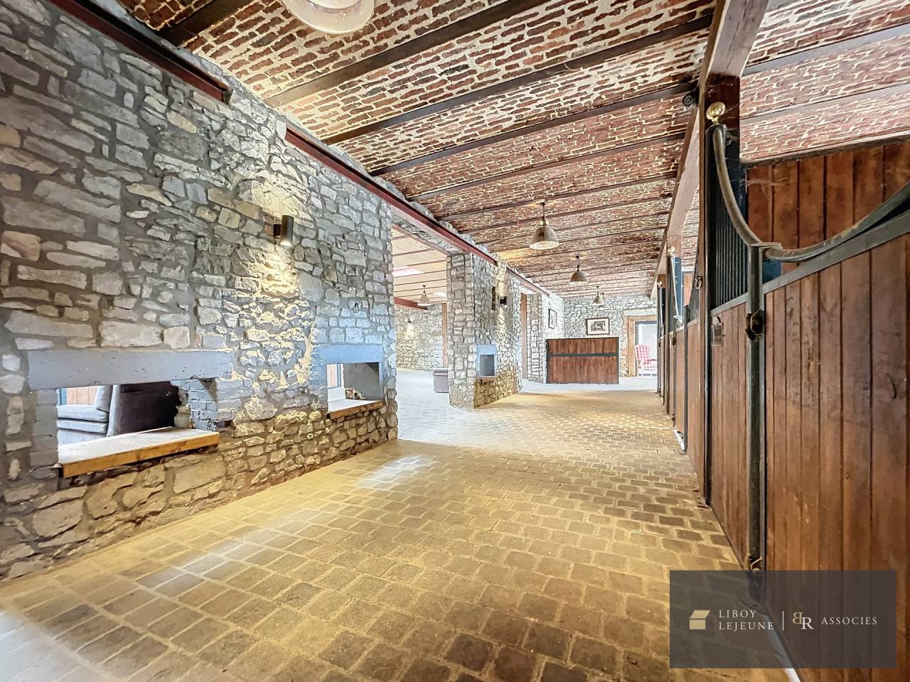 Granja ecuestre En venta Namur