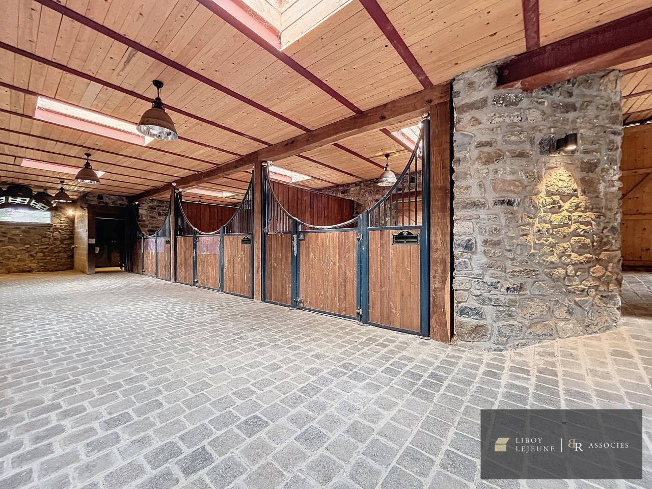 Granja ecuestre En venta Namur