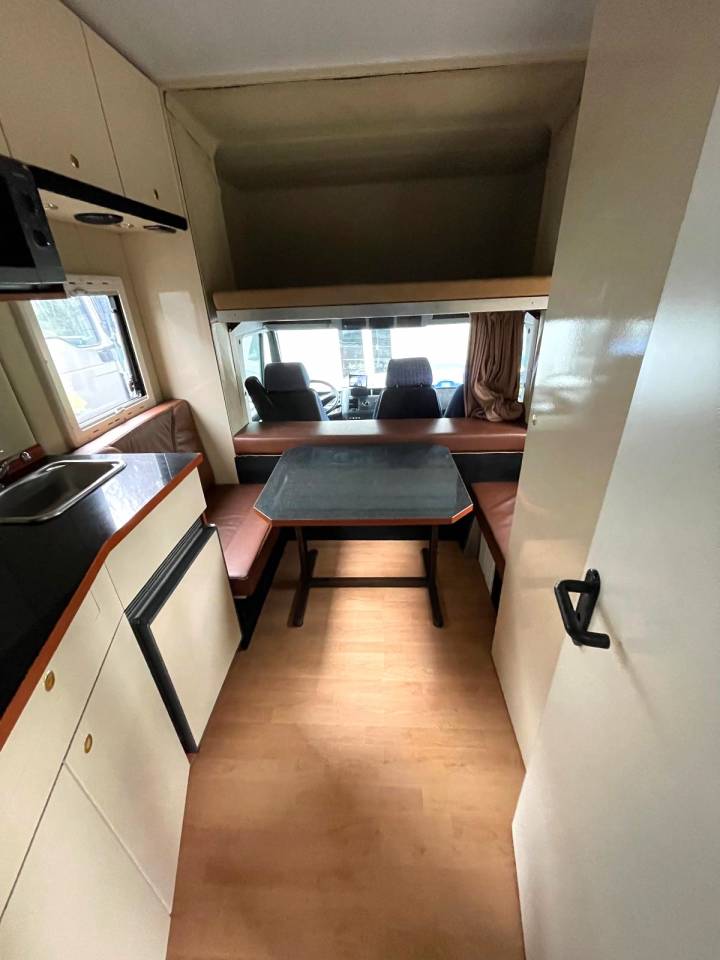 Camión para caballos Man MAN 0 De segunda mano