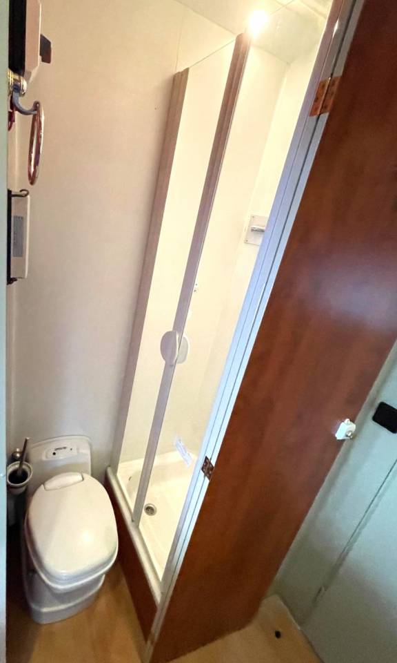 Camión para caballos Man MAN 0 De segunda mano