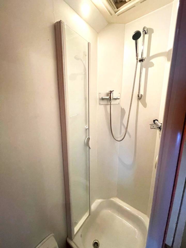 Camión para caballos Man MAN 0 De segunda mano