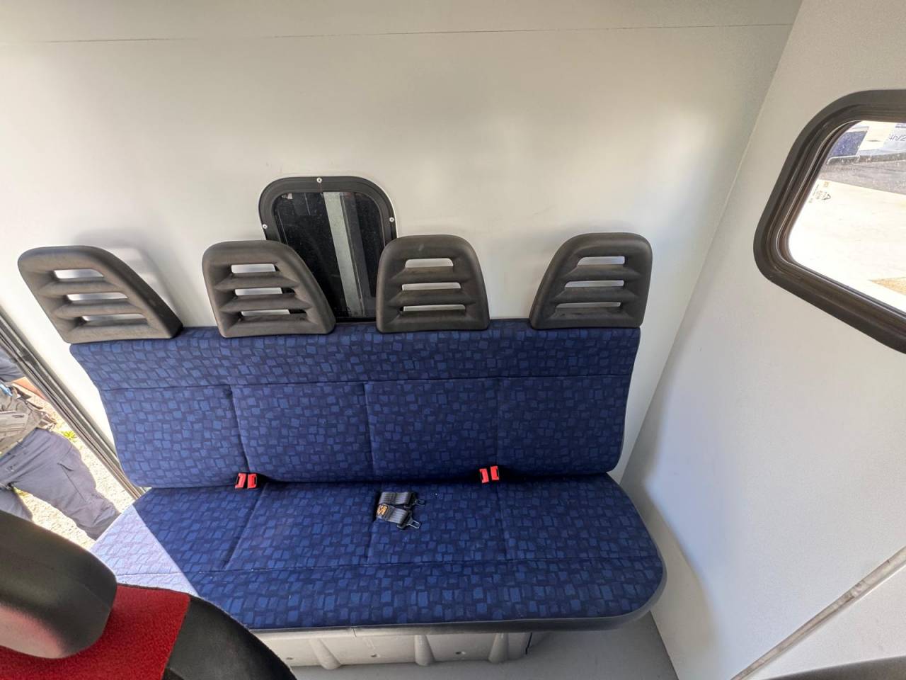 Furgoneta para caballos AP Petit  2013 De segunda mano