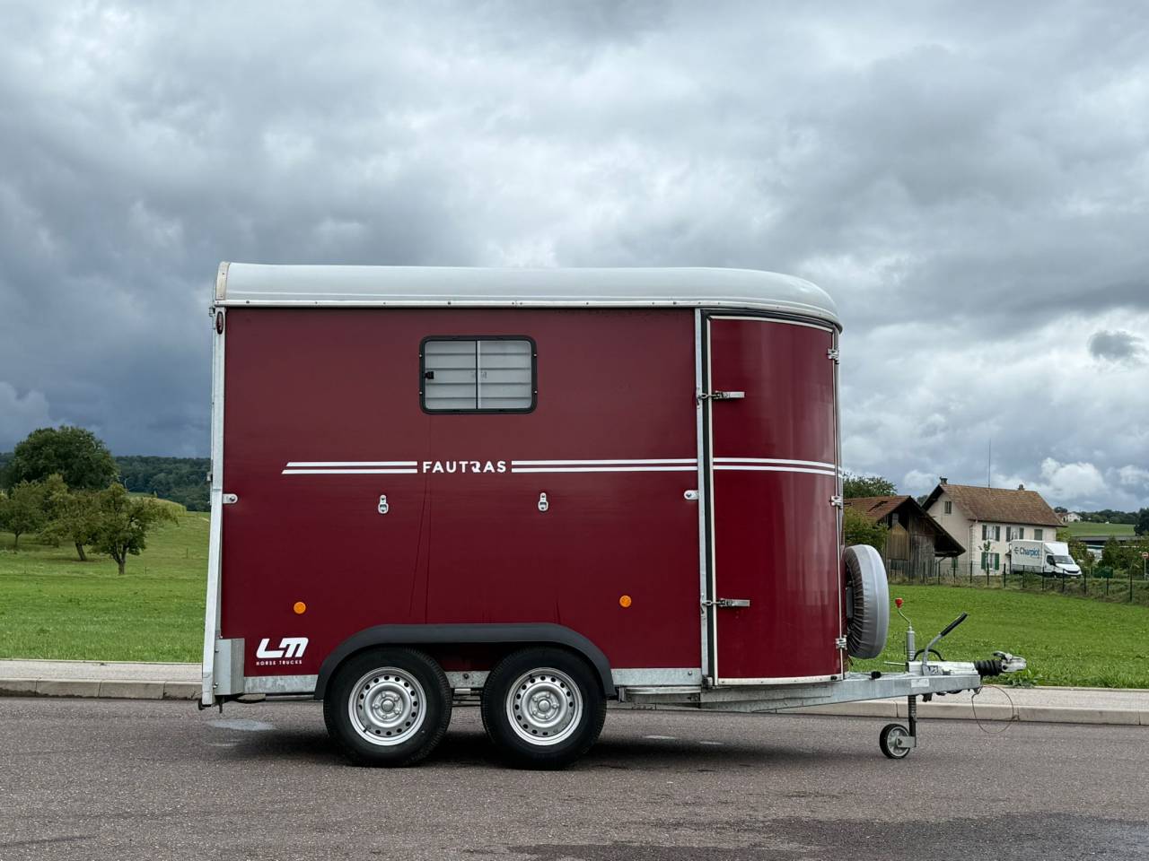 Van caballos Fautras OBLIC 2+ 2 Caballos 2023 De segunda mano