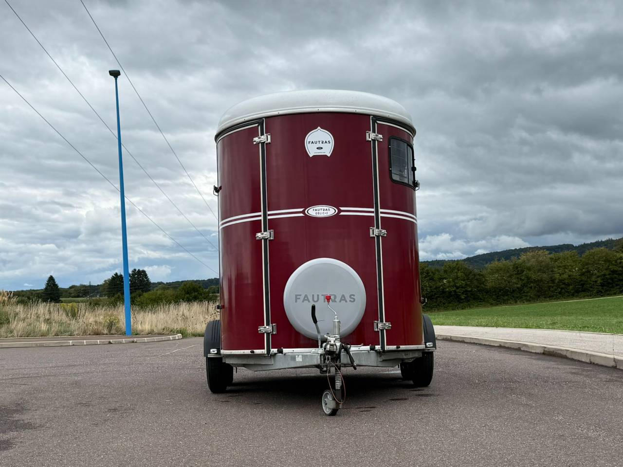 Van caballos Fautras OBLIC 2+ 2 Caballos 2023 De segunda mano