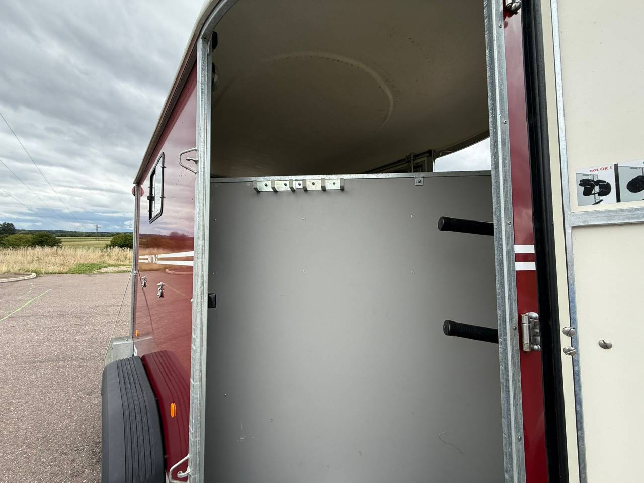 Van caballos Fautras OBLIC 2+ 2 Caballos 2023 De segunda mano