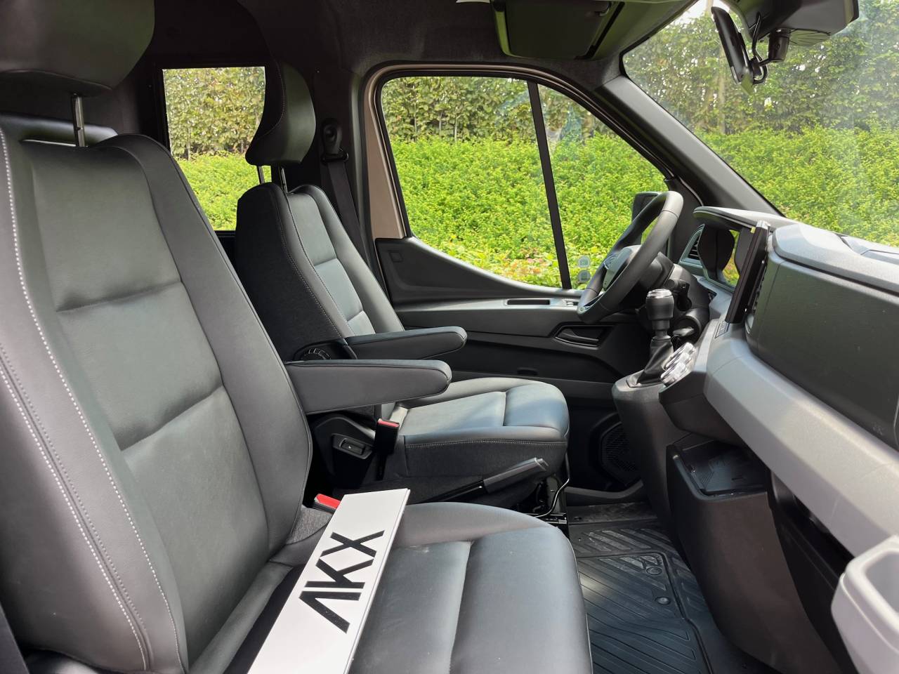 Furgoneta para caballos AKX Master 2025 2025 Nuevo