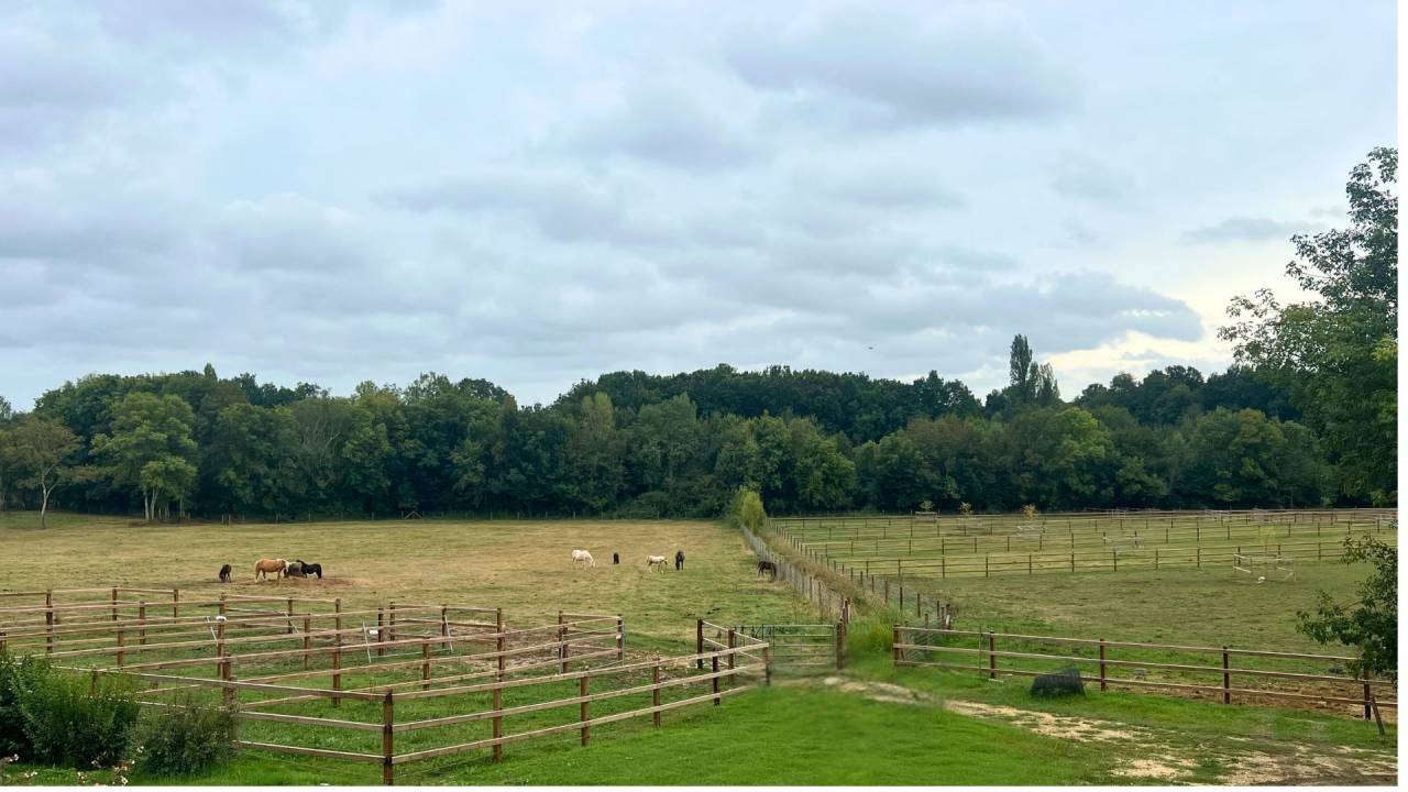 Bonita residencia ecuestre En venta Lot y Garona