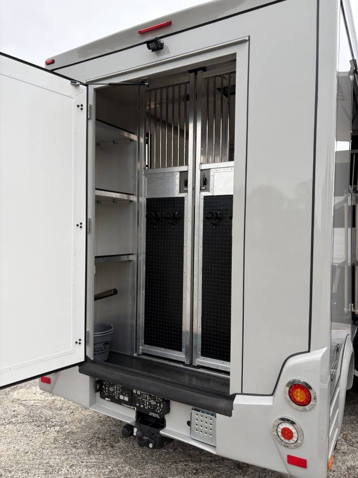 Furgoneta para caballos Renault Master 2022 Nuevo