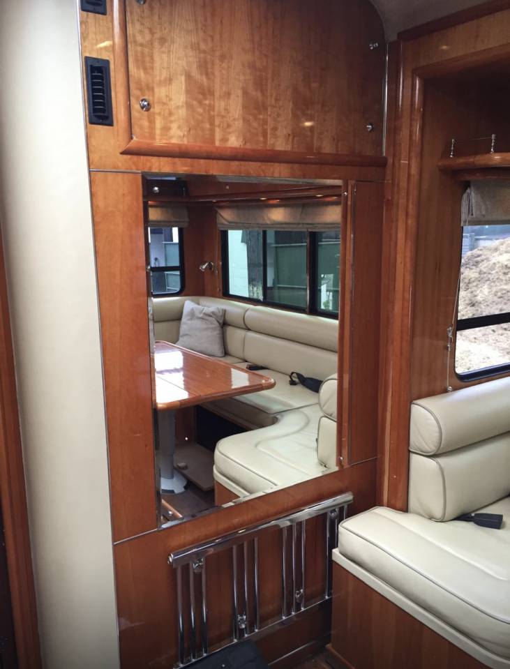 Furgoneta para caballos Oakley Scania 340 2006 De segunda mano