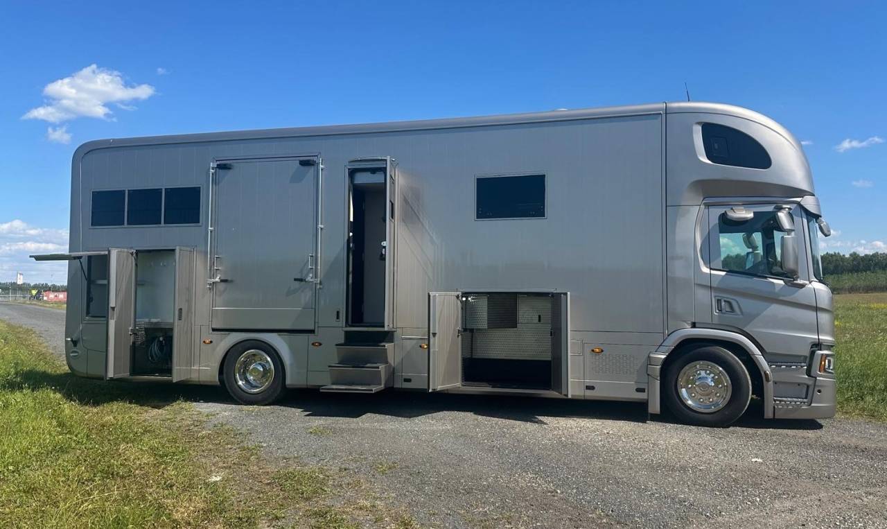 Camión para caballos Scania SCANIA 320 INterhorse 2025 Nuevo