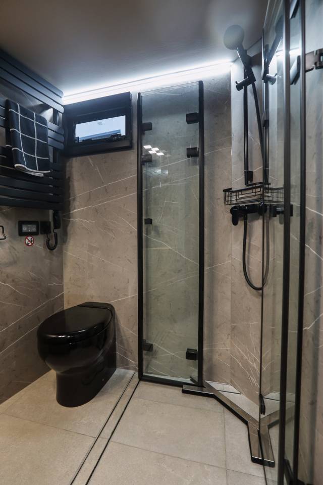 Cami&oacute;n para caballos Scania SCANIA 320 INterhorse 2025 Nuevo