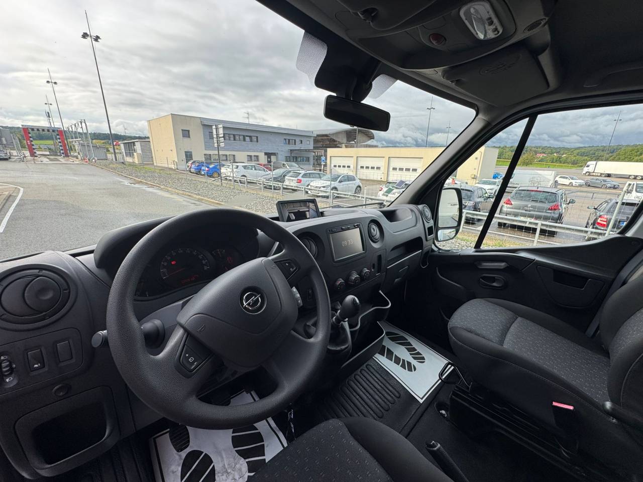 Furgoneta para caballos Cavalcar CAVALCAR 5 PLACES 2020 De segunda mano