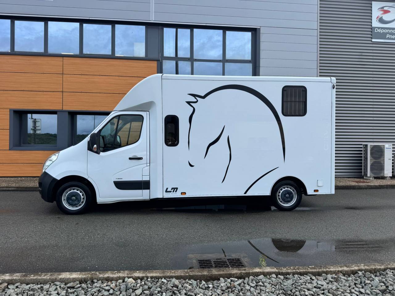 Furgoneta para caballos Cavalcar CAVALCAR 5 PLACES 2020 De segunda mano