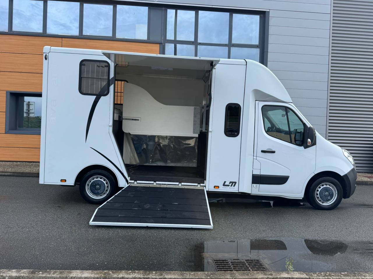 Furgoneta para caballos Cavalcar CAVALCAR 5 PLACES 2020 De segunda mano