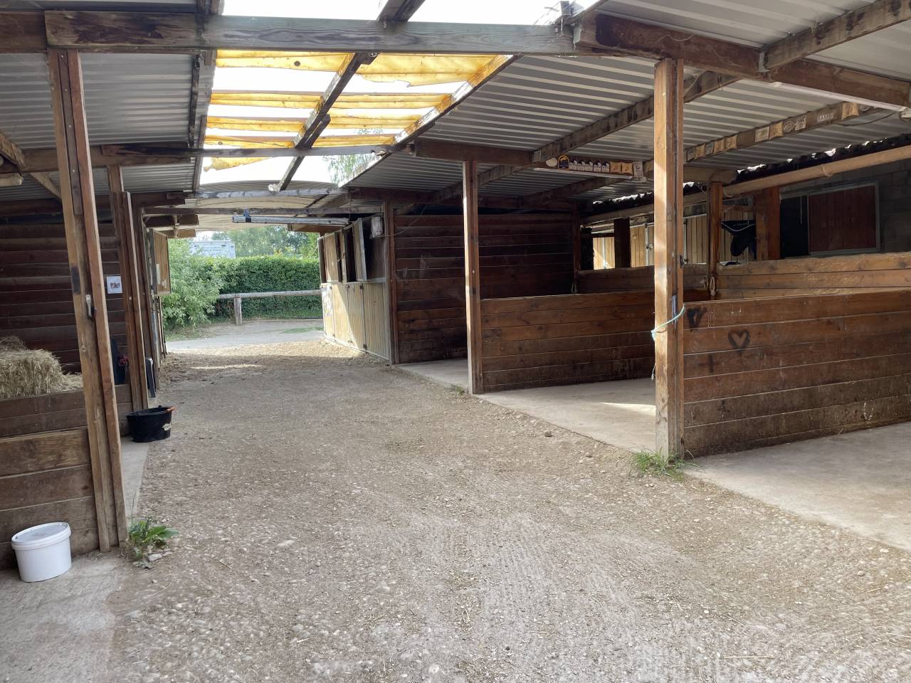 Centro ecuestre En venta Is&egrave;re
