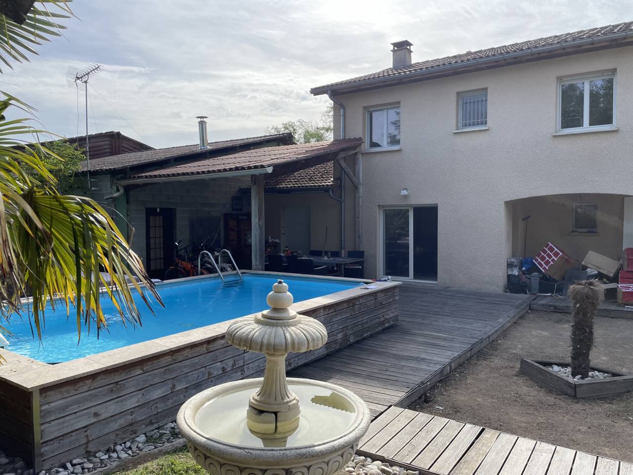 Centro ecuestre En venta Is&egrave;re